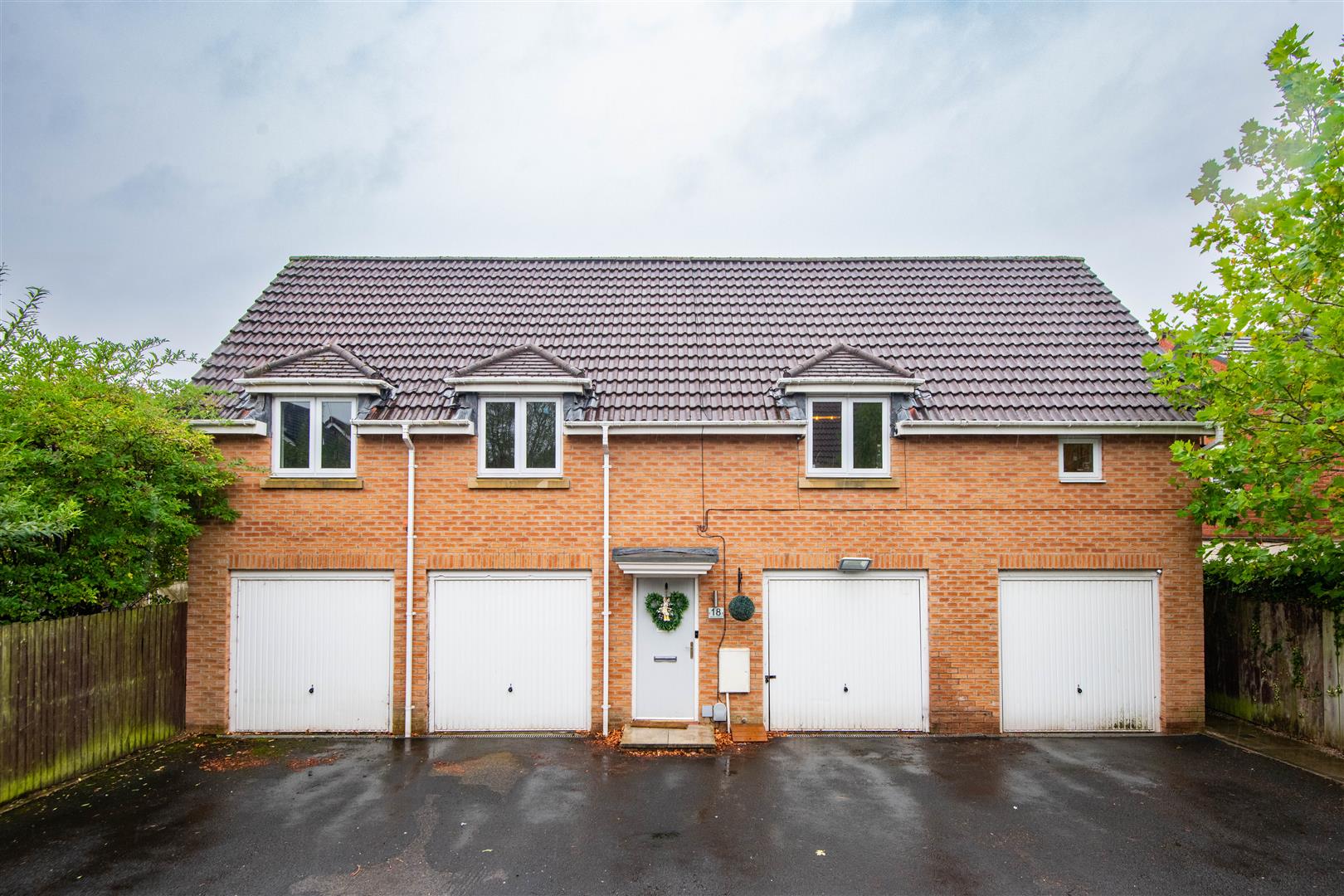 2 bed property in Marine Crescent, Chorley